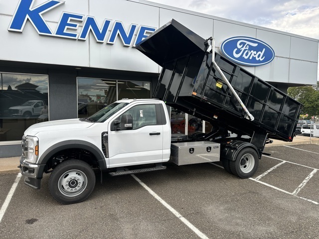 2026 Ford F-600 photo 2