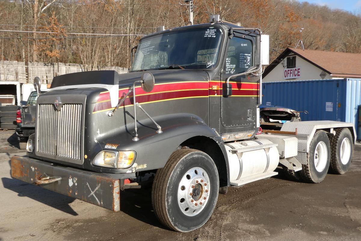 2005 INTERNATIONAL 9400 in Sparrowbush, NY