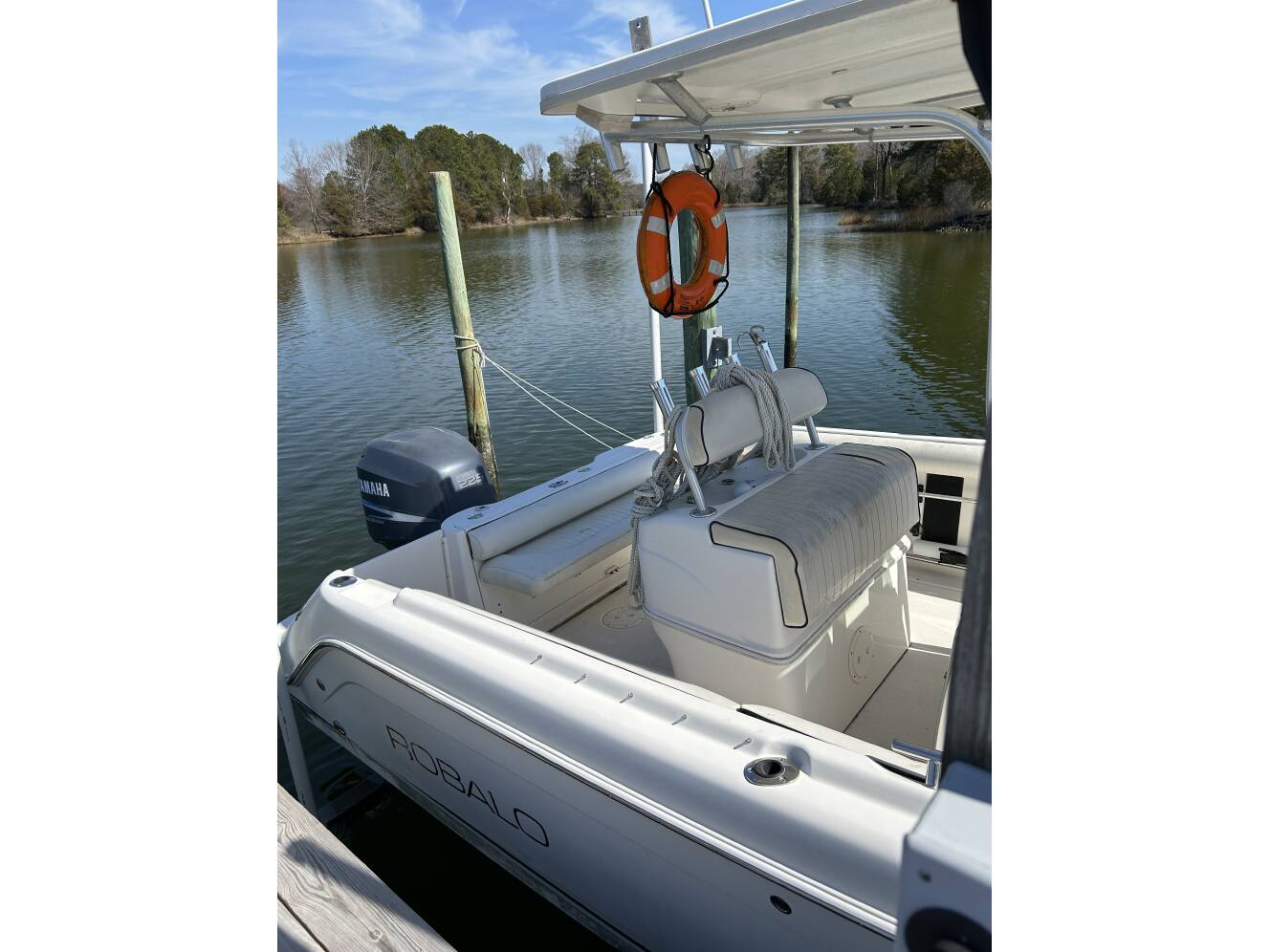 A photo of this 2006 Robalo 2020 Center Console