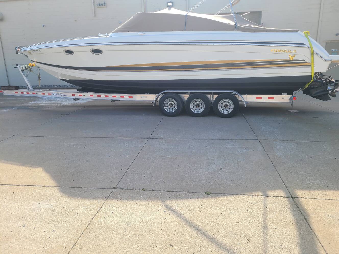 A photo of this 2002 Formula 330 Ss