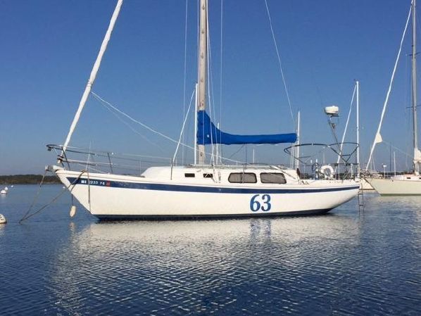 1977 Cal Yachts 34 Mk Iii in pocasset MA