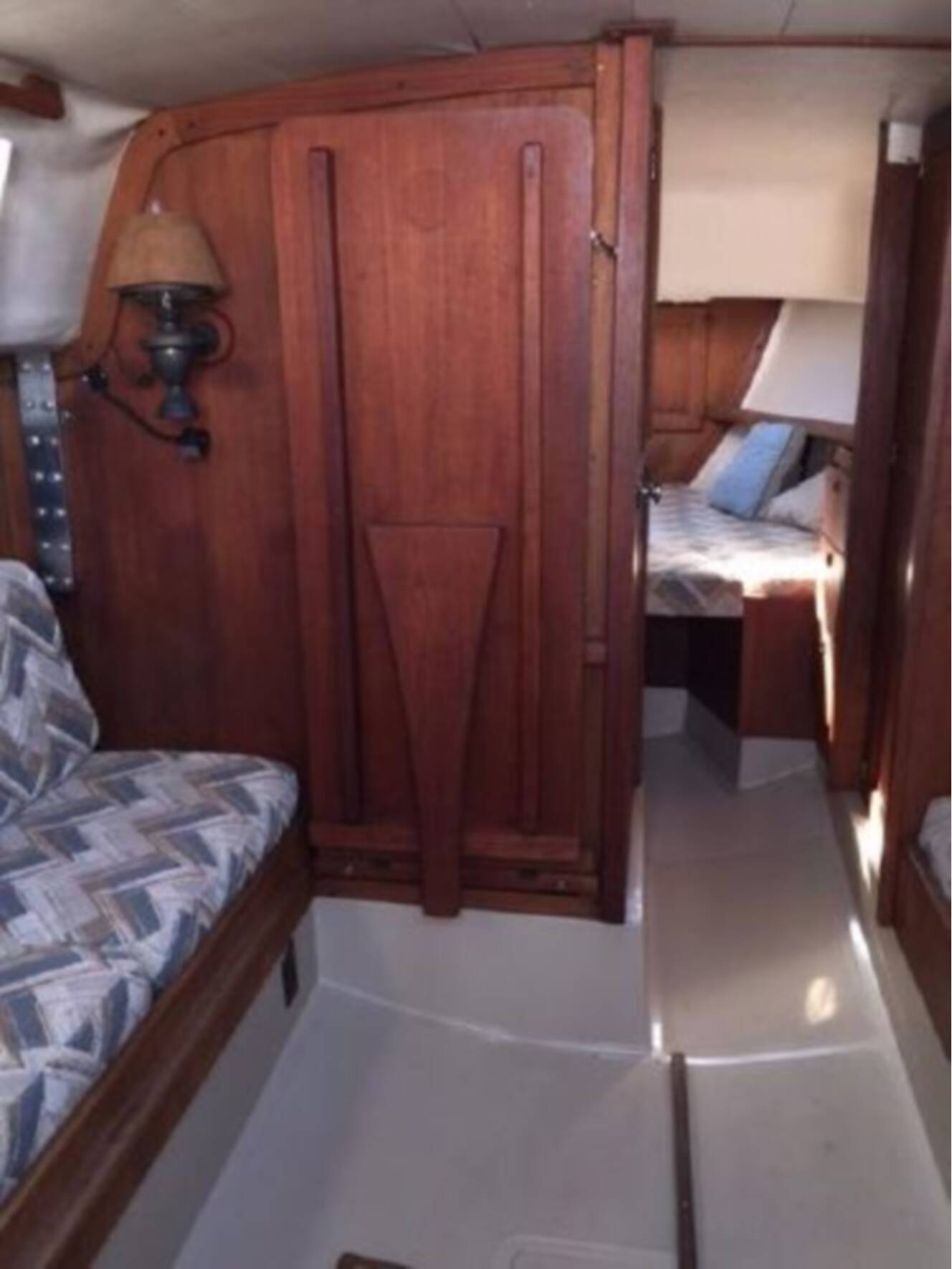 A photo of this 1977 Cal Yachts 34 Mk Iii