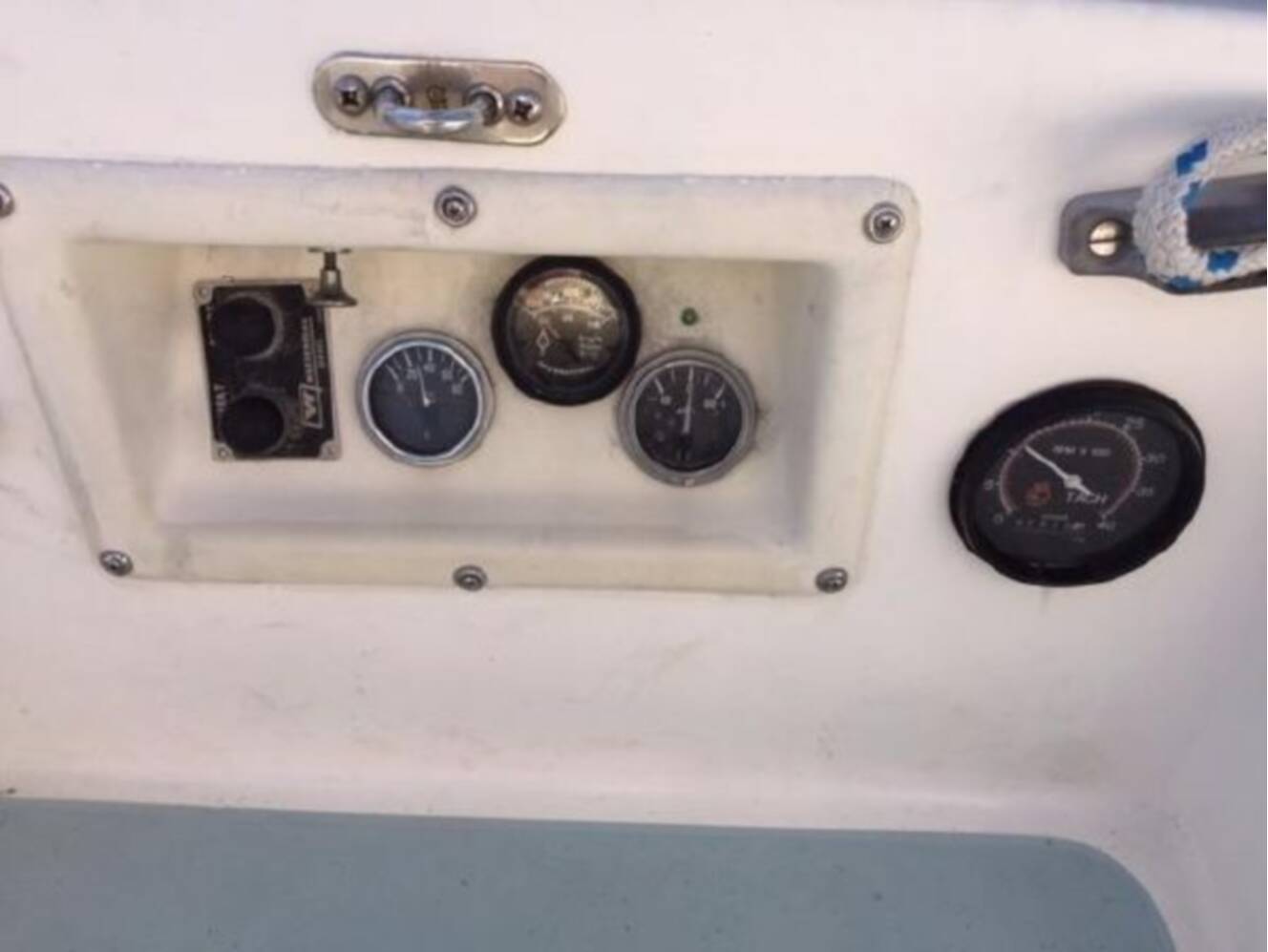 A photo of this 1977 Cal Yachts 34 Mk Iii