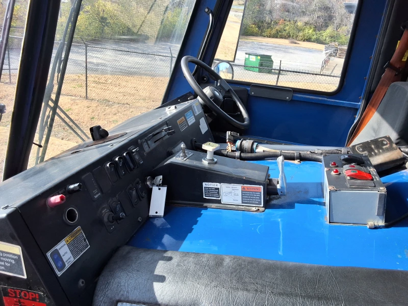 2013 MACK 600