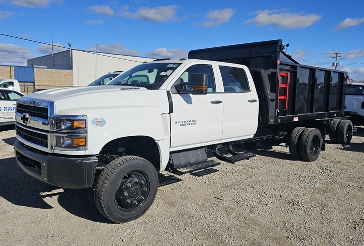 2025 CHEVROLET SILVERADO MEDIUM DUTY in Center Line, MI