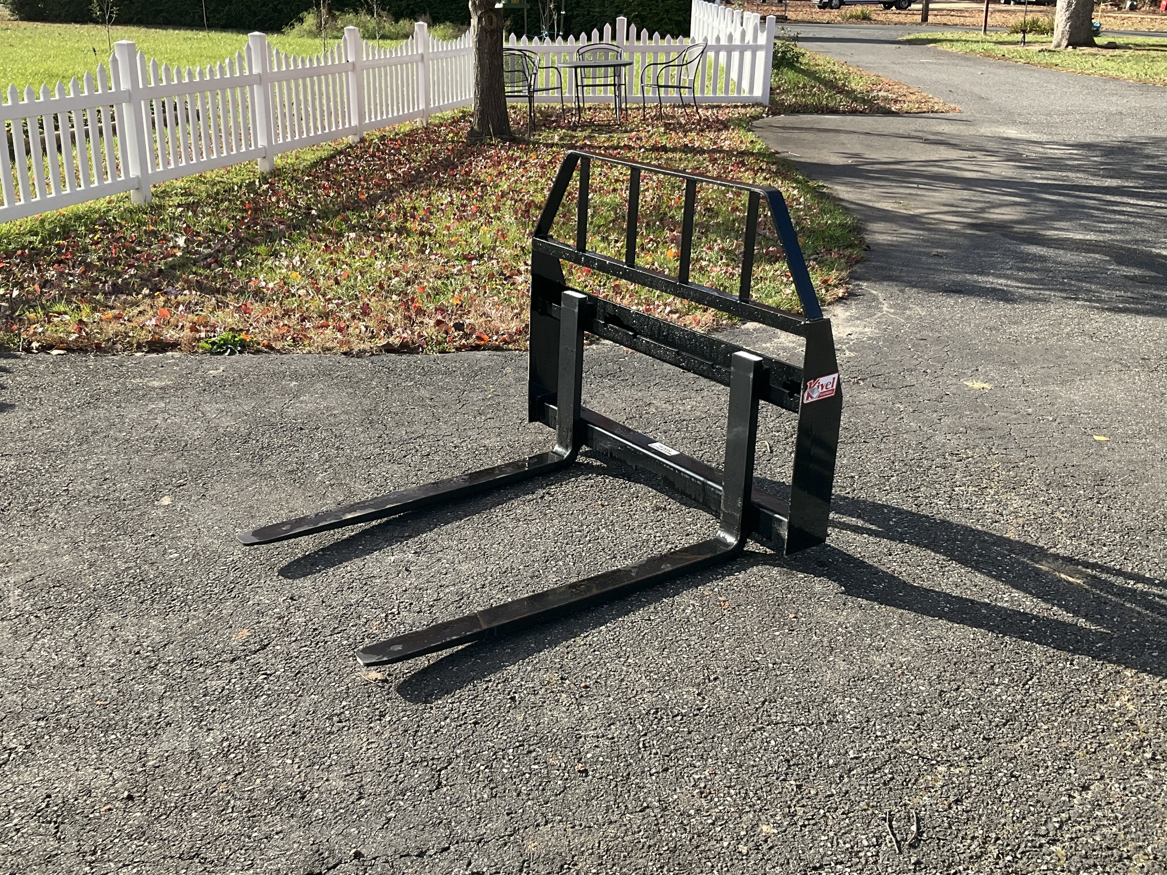 KIVEL 2000 LB. FORKS in Elmer, NJ