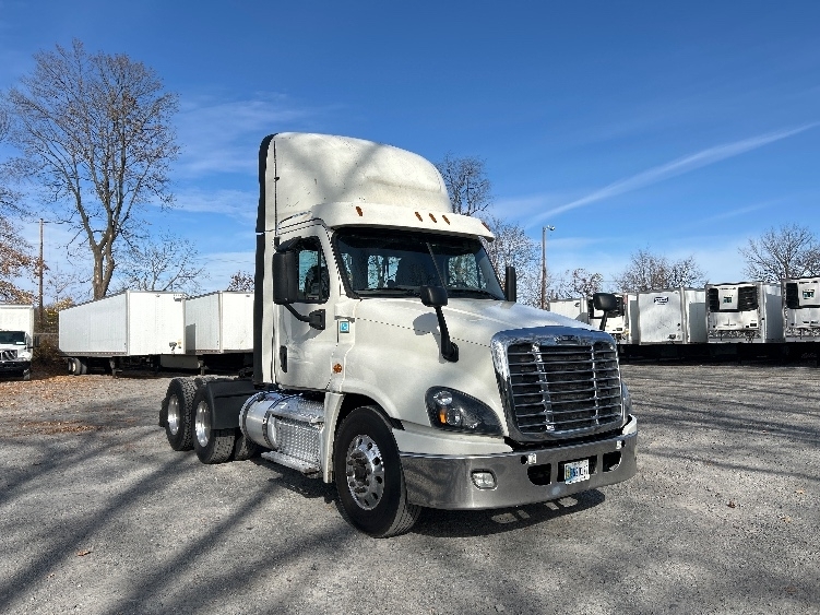 2019 FREIGHTLINER CASCADIA 125 in Cleona, PA
