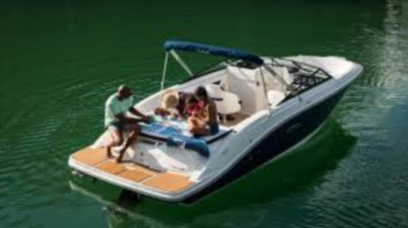 A photo of this 2026 Sea Ray SPX 230
