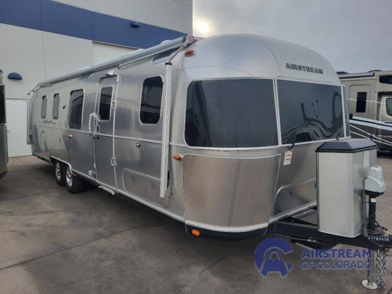 A photo of this 2019 Airstream Classic 33FB Twin