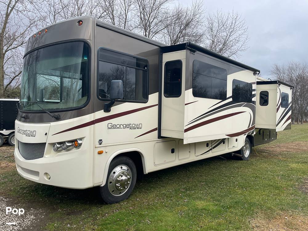 2016 Forest River Georgetown 364TS in chesterfield MI