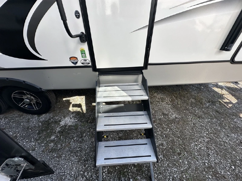 2022 KEYSTONE COUGAR HALF-TON 22MLS