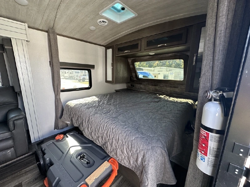 2022 KEYSTONE COUGAR HALF-TON 22MLS