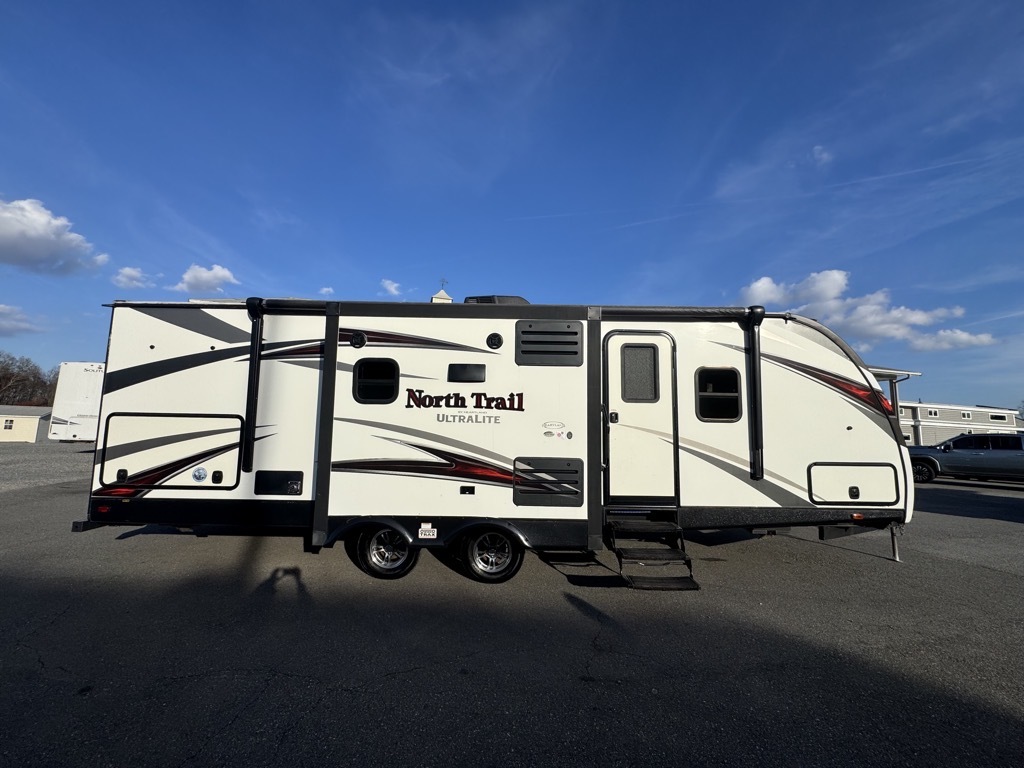 2017 Heartland NORTH TRAIL CALIBER 27RBDS 27BHDS in yadkinville NC