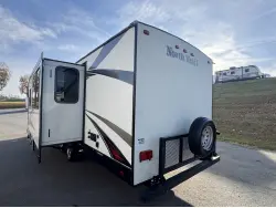 2017 HEARTLAND NORTH TRAIL CALIBER 27RBDS