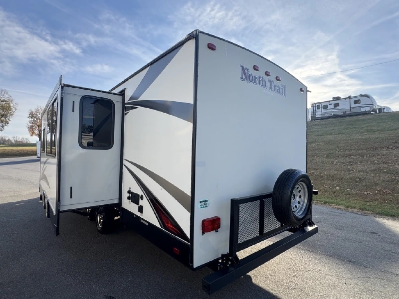 2017 HEARTLAND NORTH TRAIL CALIBER 27RBDS