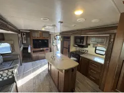 2017 HEARTLAND NORTH TRAIL CALIBER 27RBDS