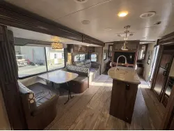 2017 HEARTLAND NORTH TRAIL CALIBER 27RBDS