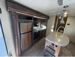 2017 HEARTLAND NORTH TRAIL CALIBER 27RBDS