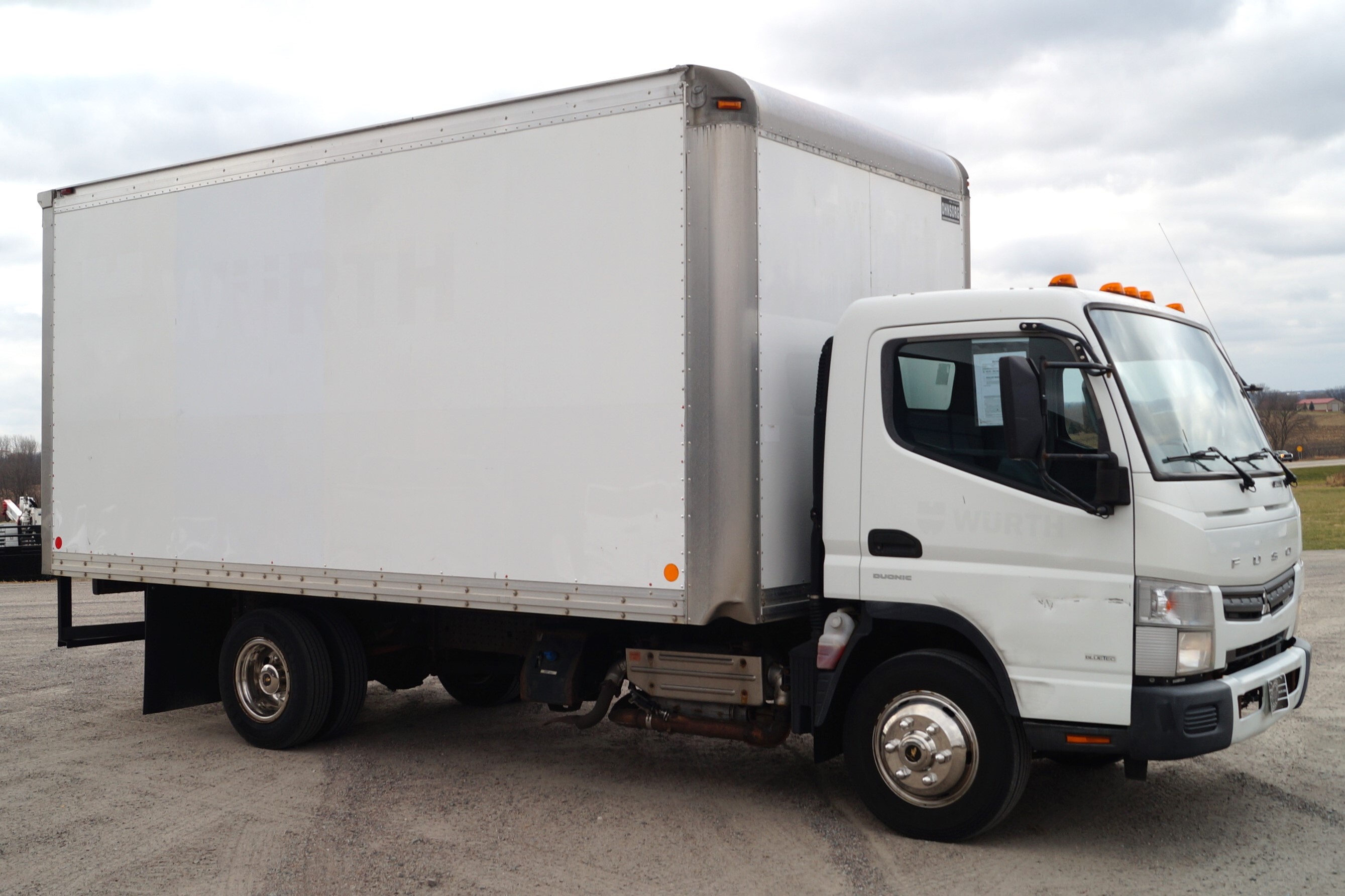 2012 MITSUBISHI FUSO FE in Dassel, MN