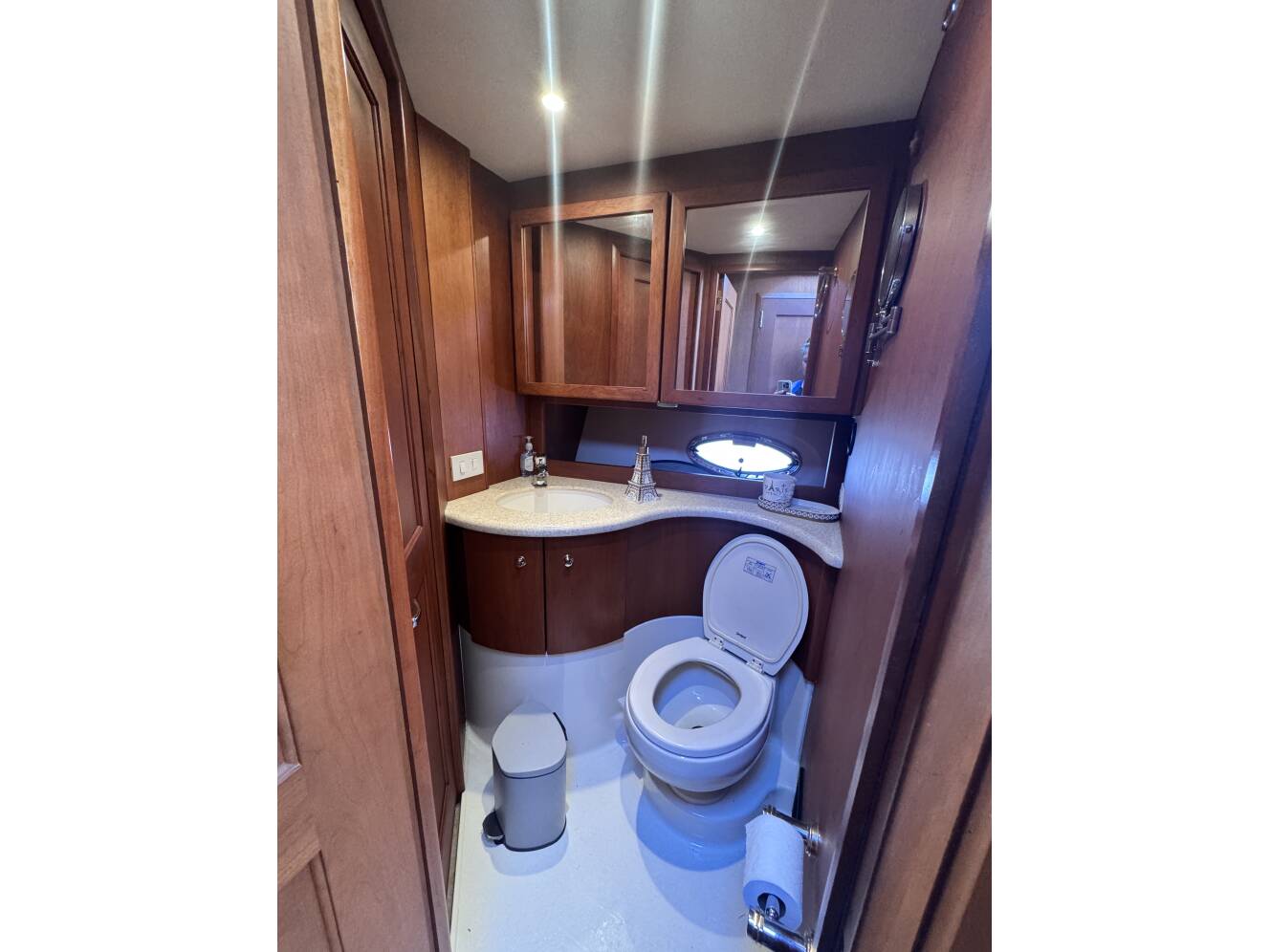 A photo of this 2005 Silverton 38 Sport Bridge