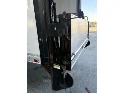 2020 HINO 195