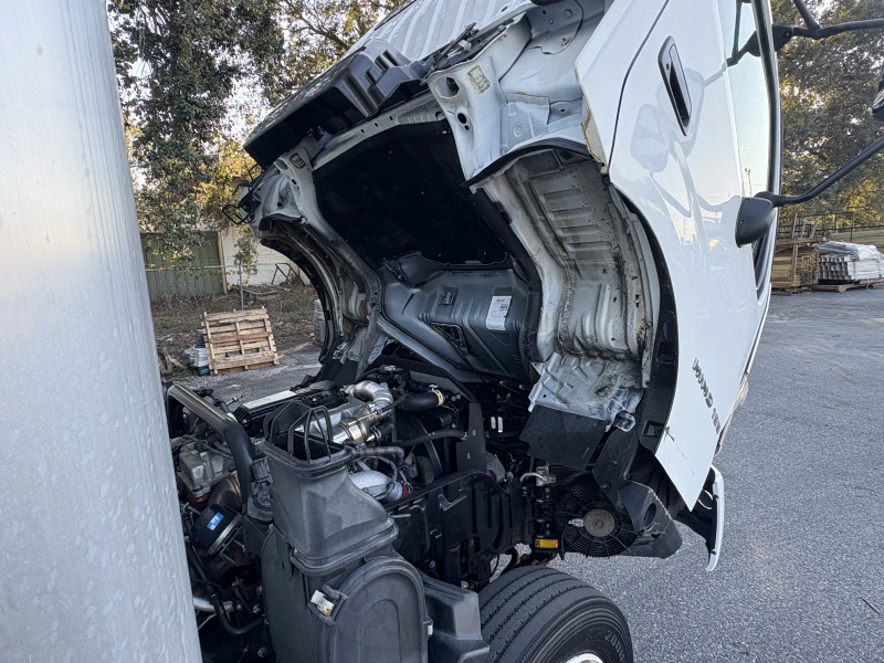 2020 HINO 195