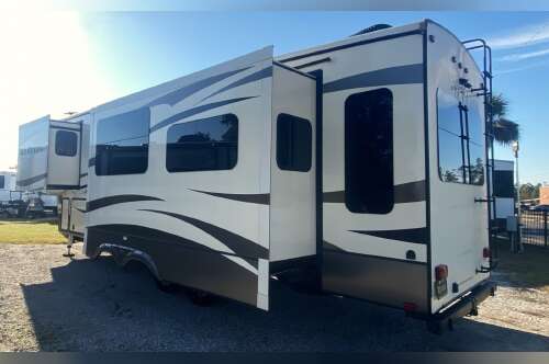 2017 Keystone Rv Montana 3160RL in panama city FL