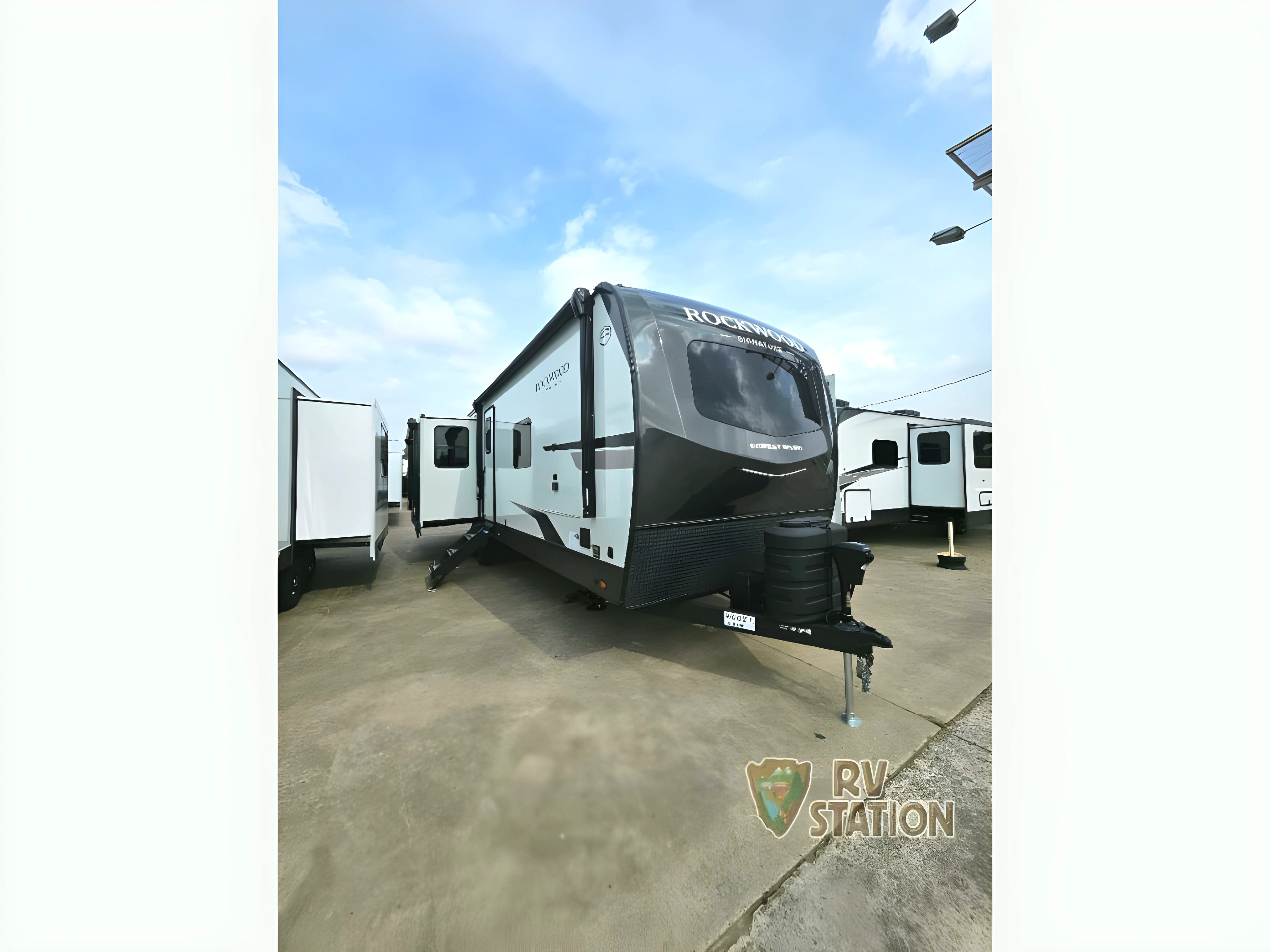2026 Forest River Rv Rockwood Signature 8337RL in colbert OK