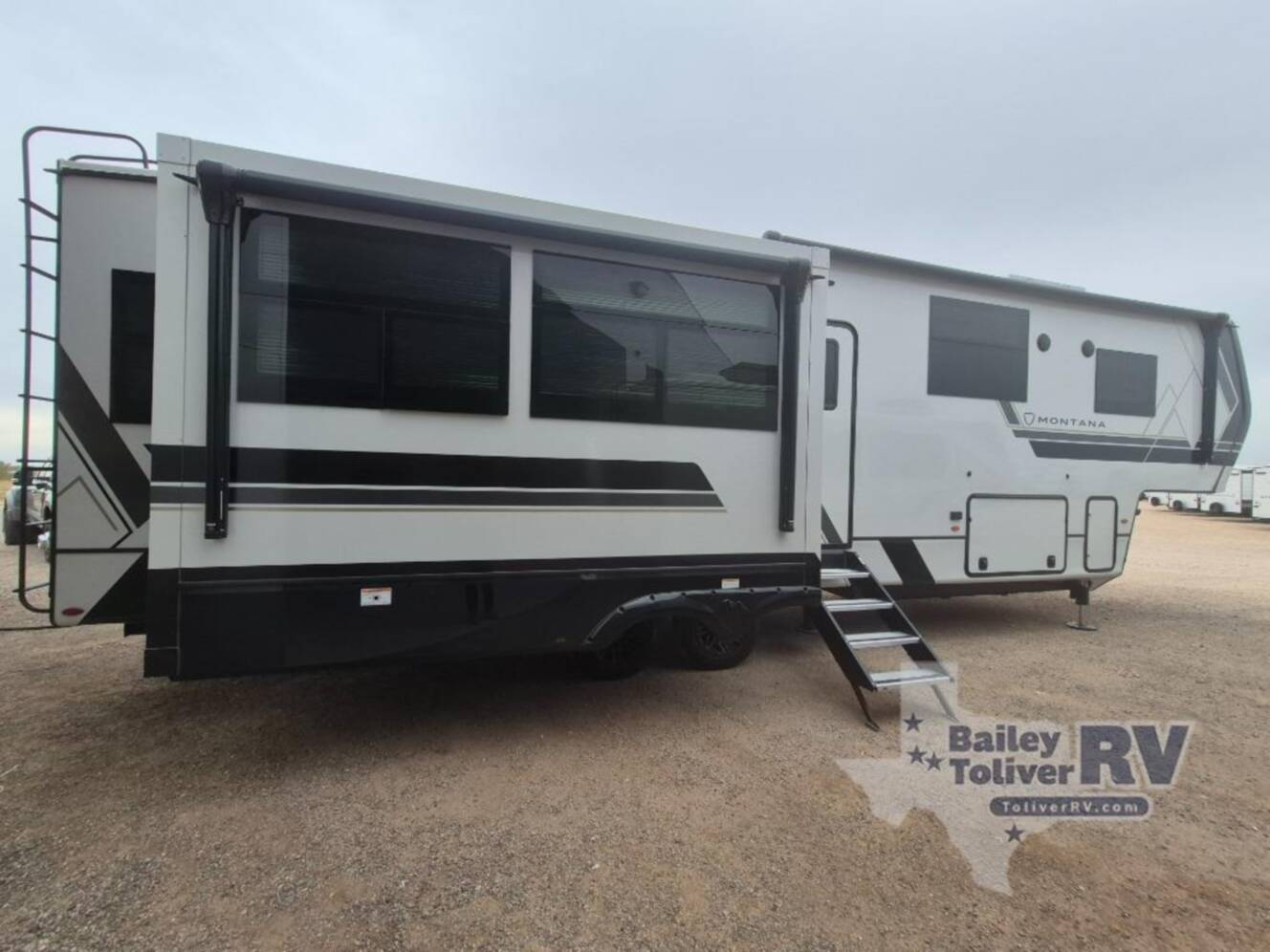 A photo of this 2026 Keystone Rv Montana 3231CK
