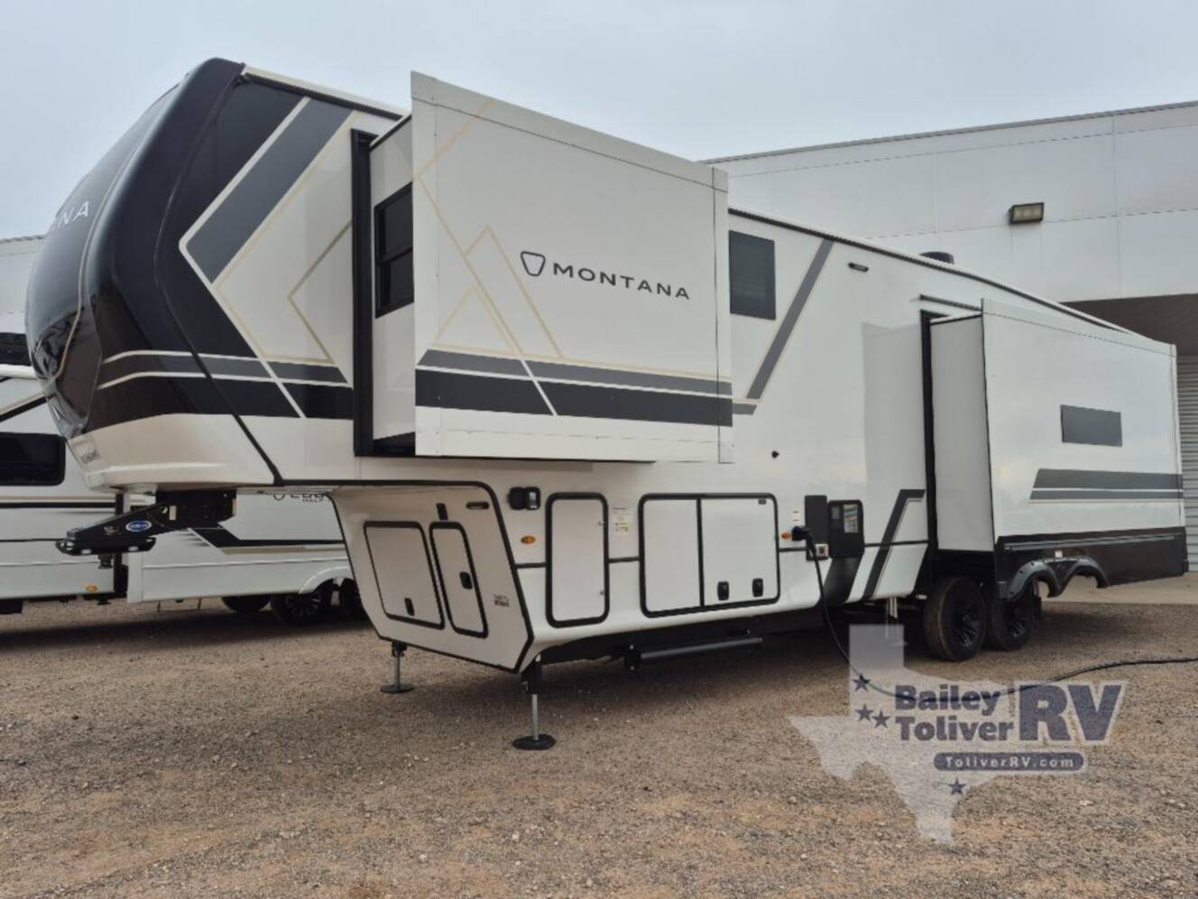 A photo of this 2026 Keystone Rv Montana 3231CK