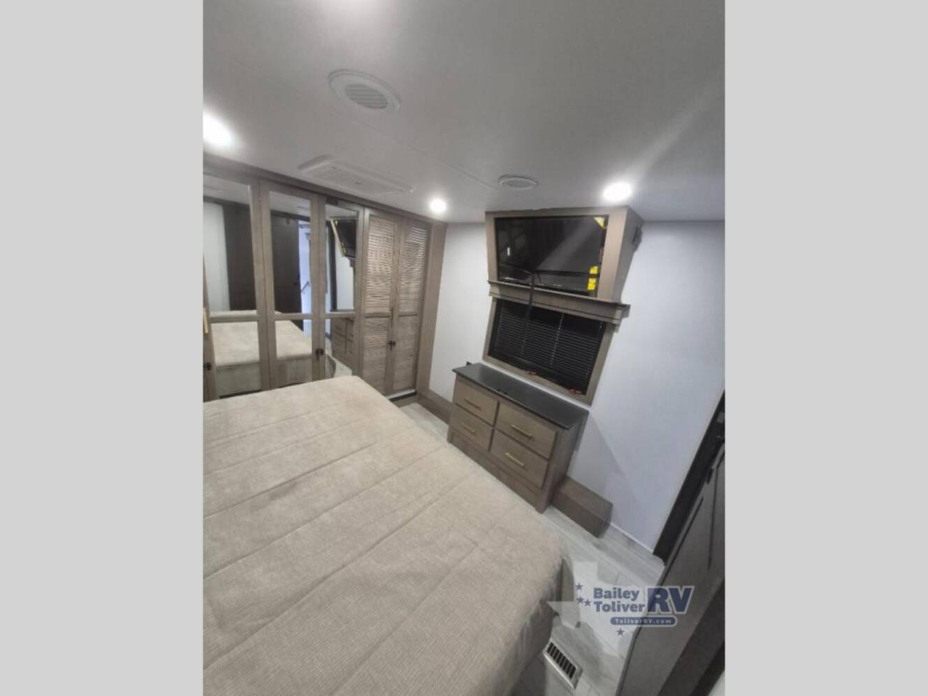 A photo of this 2026 Keystone Rv Montana 3231CK