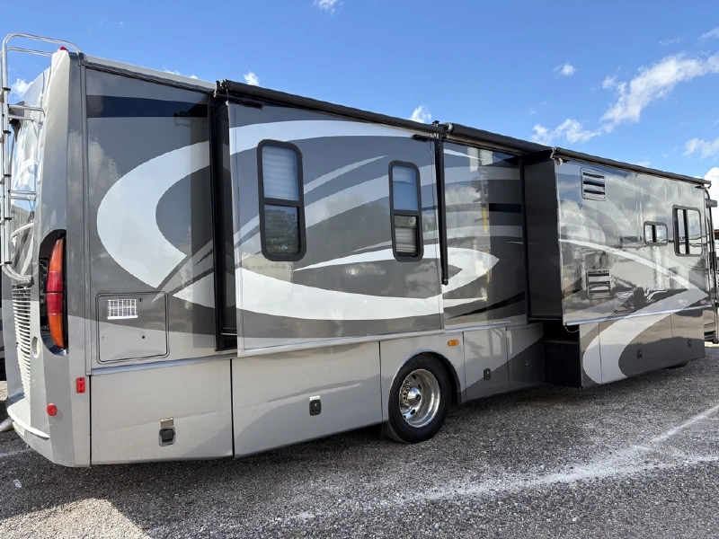 2007 FLEETWOOD DISCOVERY 39L