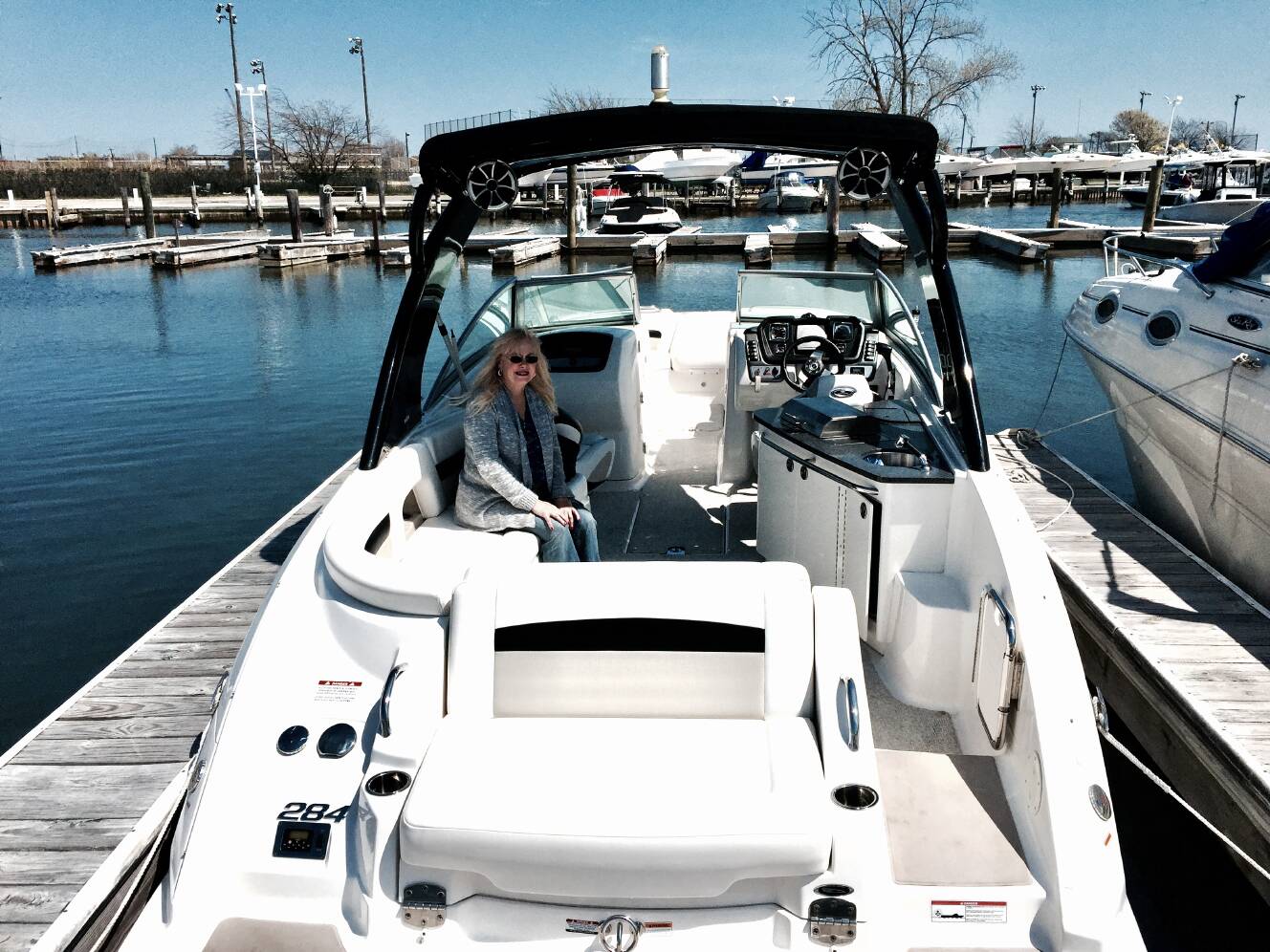 A photo of this 2011 Chaparral 284 Sunesta