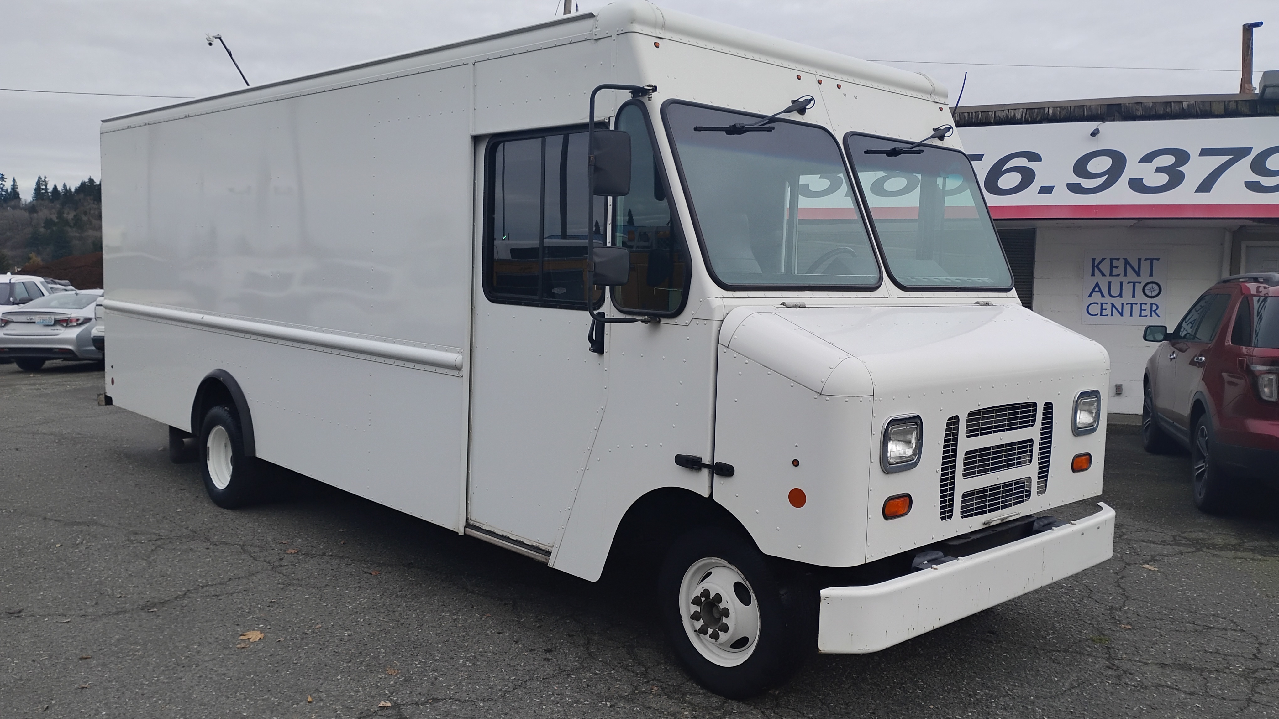 2014 FORD E450 in Kent, WA
