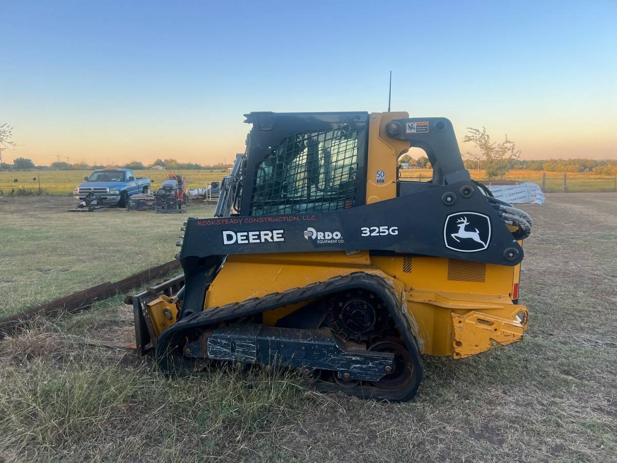 2021 JOHN DEERE 325G in Midlothian, TX