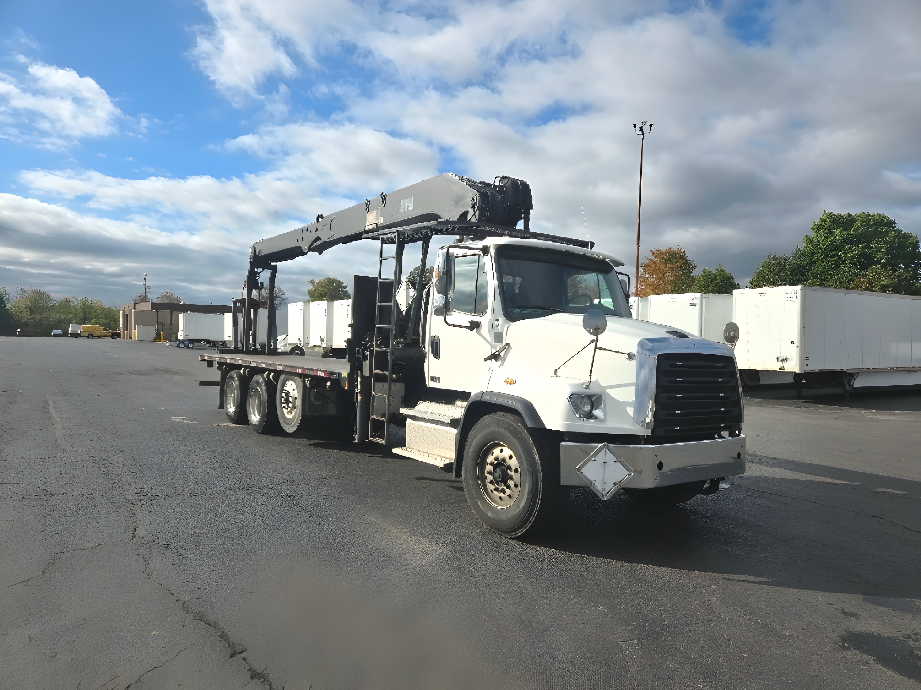 2019 FREIGHTLINER 114 SD in White Deer, PA