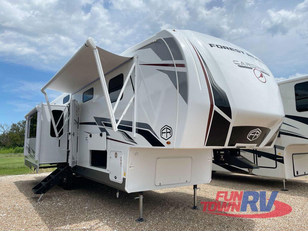 2026 Forest River Rv Cardinal 33CHEF RV
