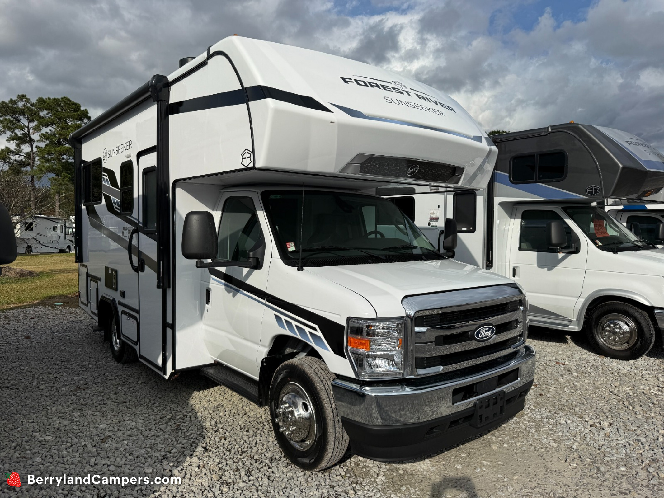 2026 Forest River Sunseeker 1950LEF RV