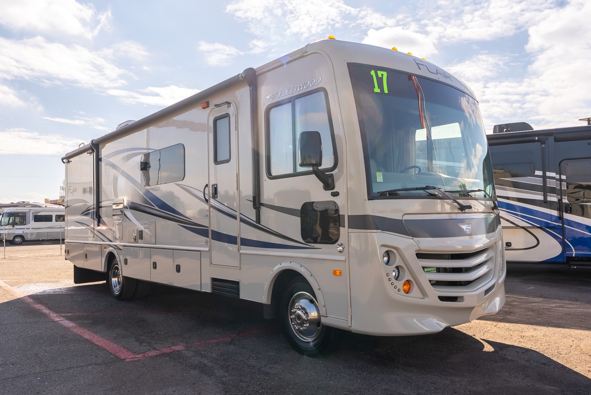 Used 2017 Fleetwood Flair 31W For Sale in El Mirage, AZ - 5038206488 ...