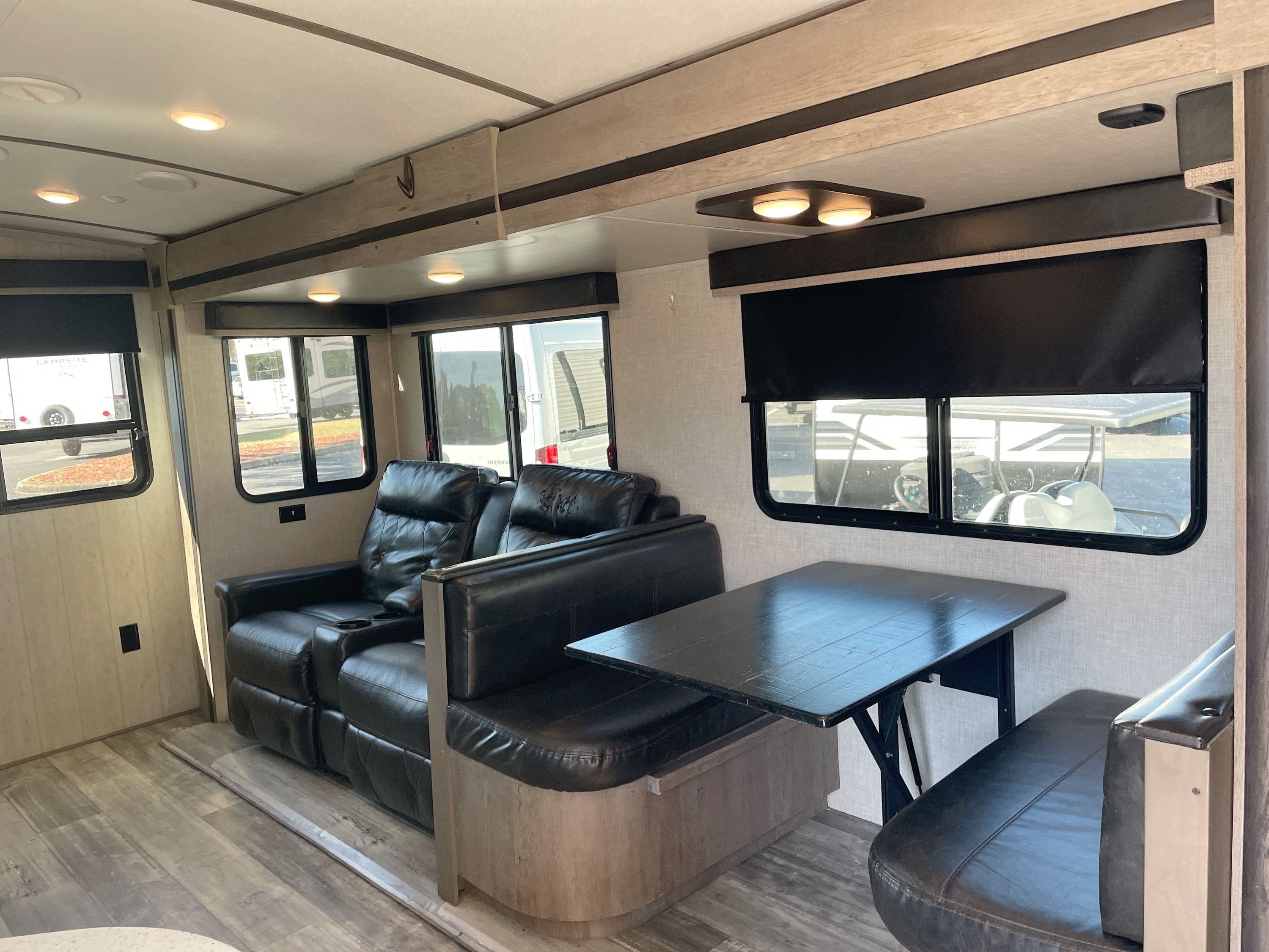 2021 Keystone OUTBACK 313RL in dover FL