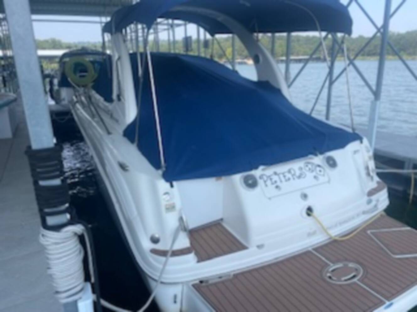 A photo of this 2002 Sea Ray 300 SUNDANCER