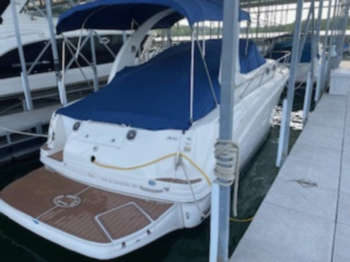 A photo of this 2002 Sea Ray 300 SUNDANCER