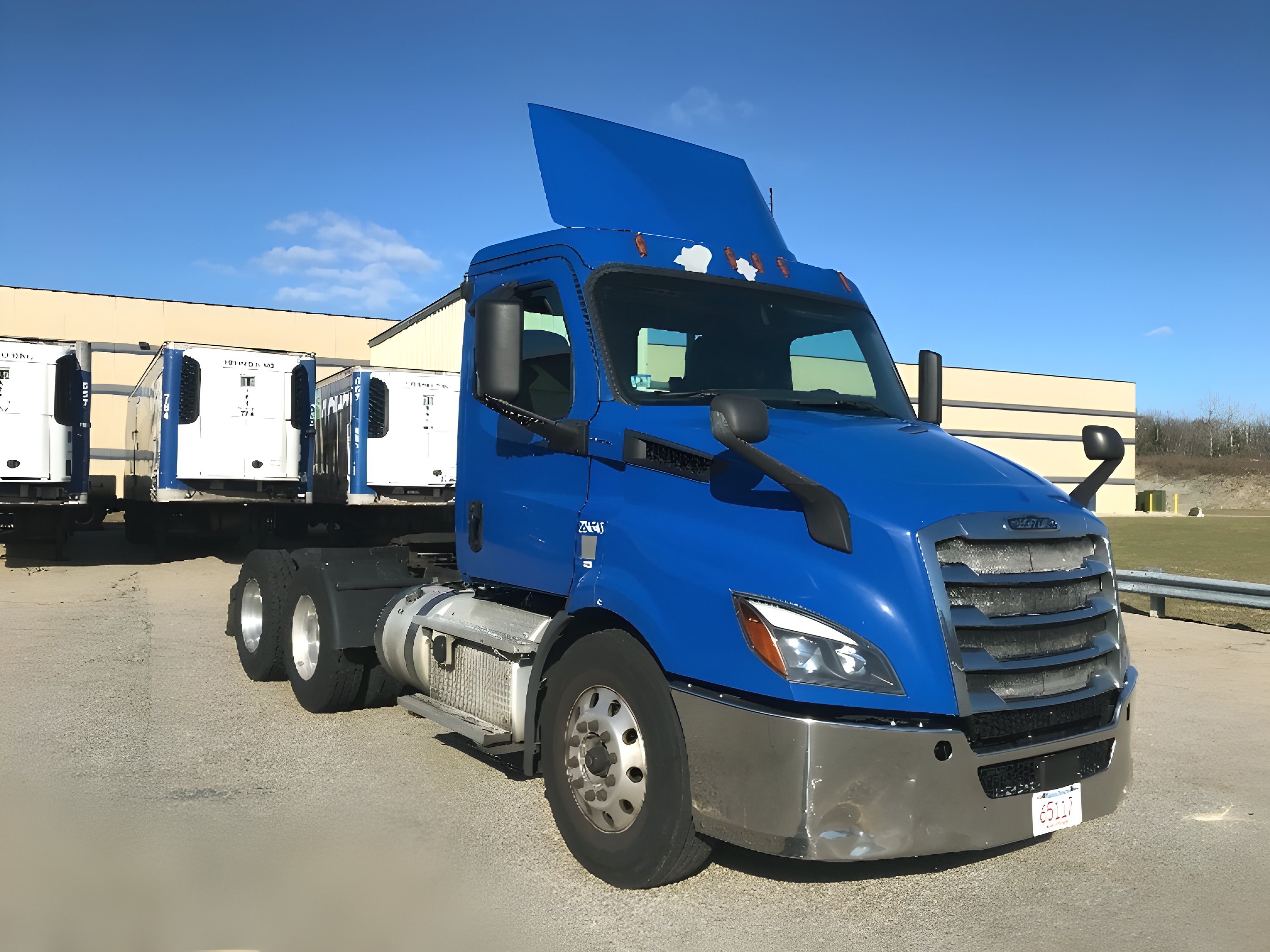 2019 FREIGHTLINER CASCADIA 116 in Auburn, MA