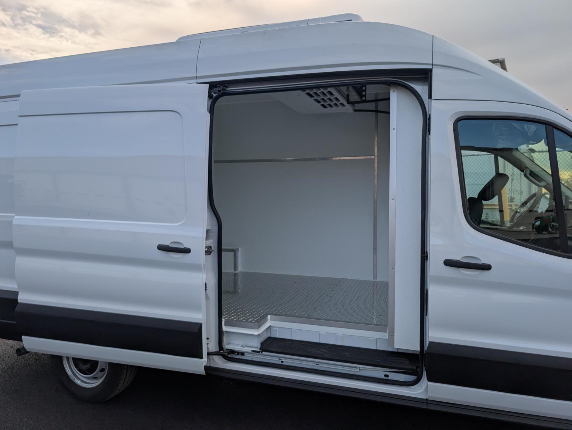 2026 Ford Transit photo 4
