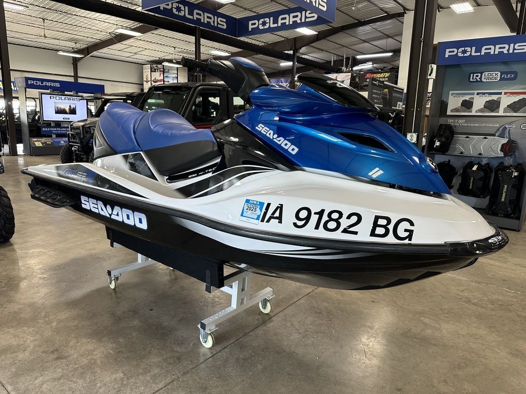 2009年シードゥRXT255is 2009 Sea-Doo/BRP RXT-X 255 Standard Equipment & Specs