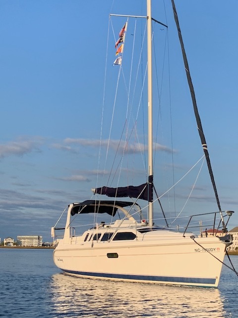 1998 Hunter 310 Sailboat boat