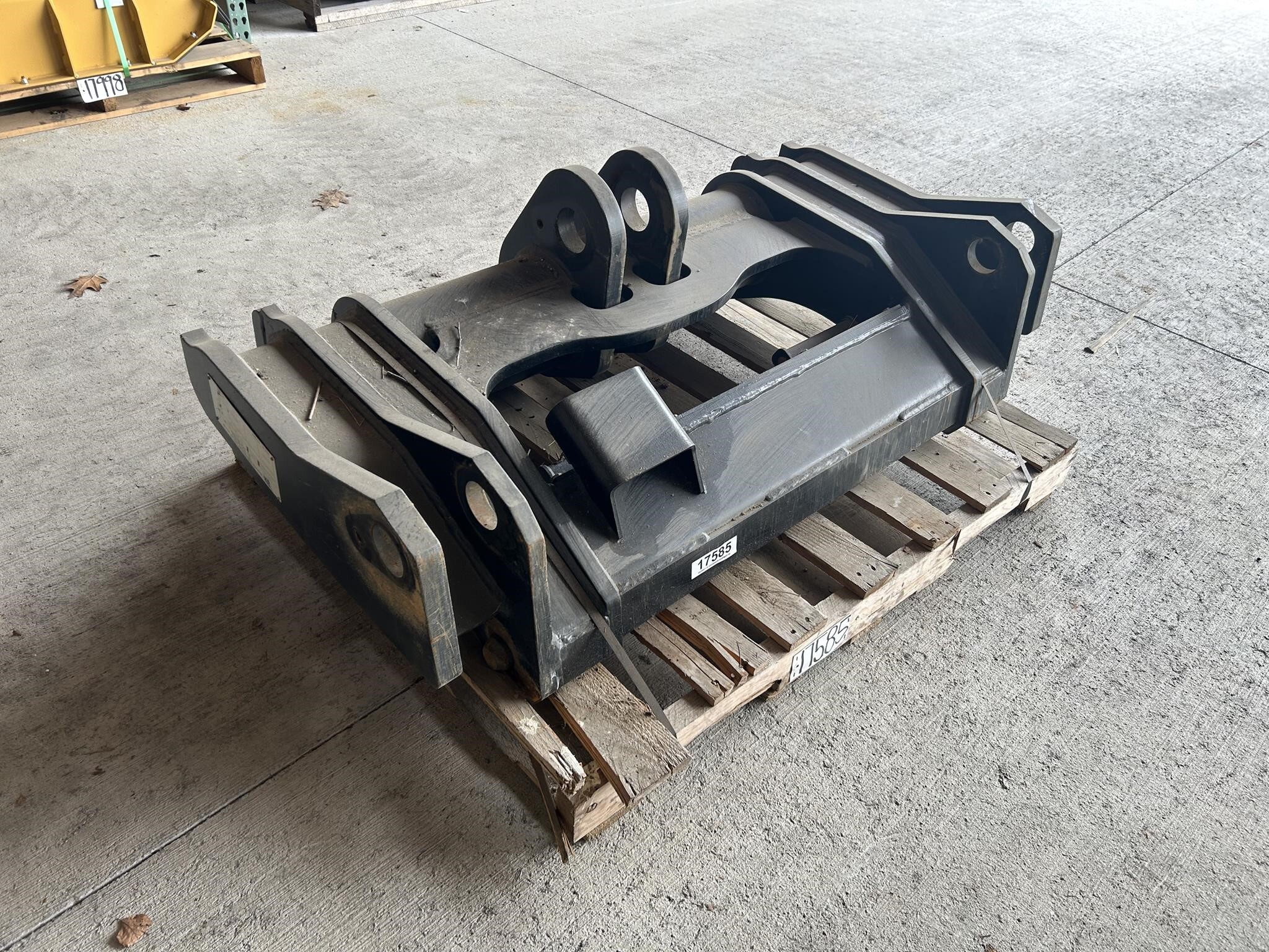 Hydraulic Jrb Qc Fits New Holland B95 For Sale - Jrb Coupler