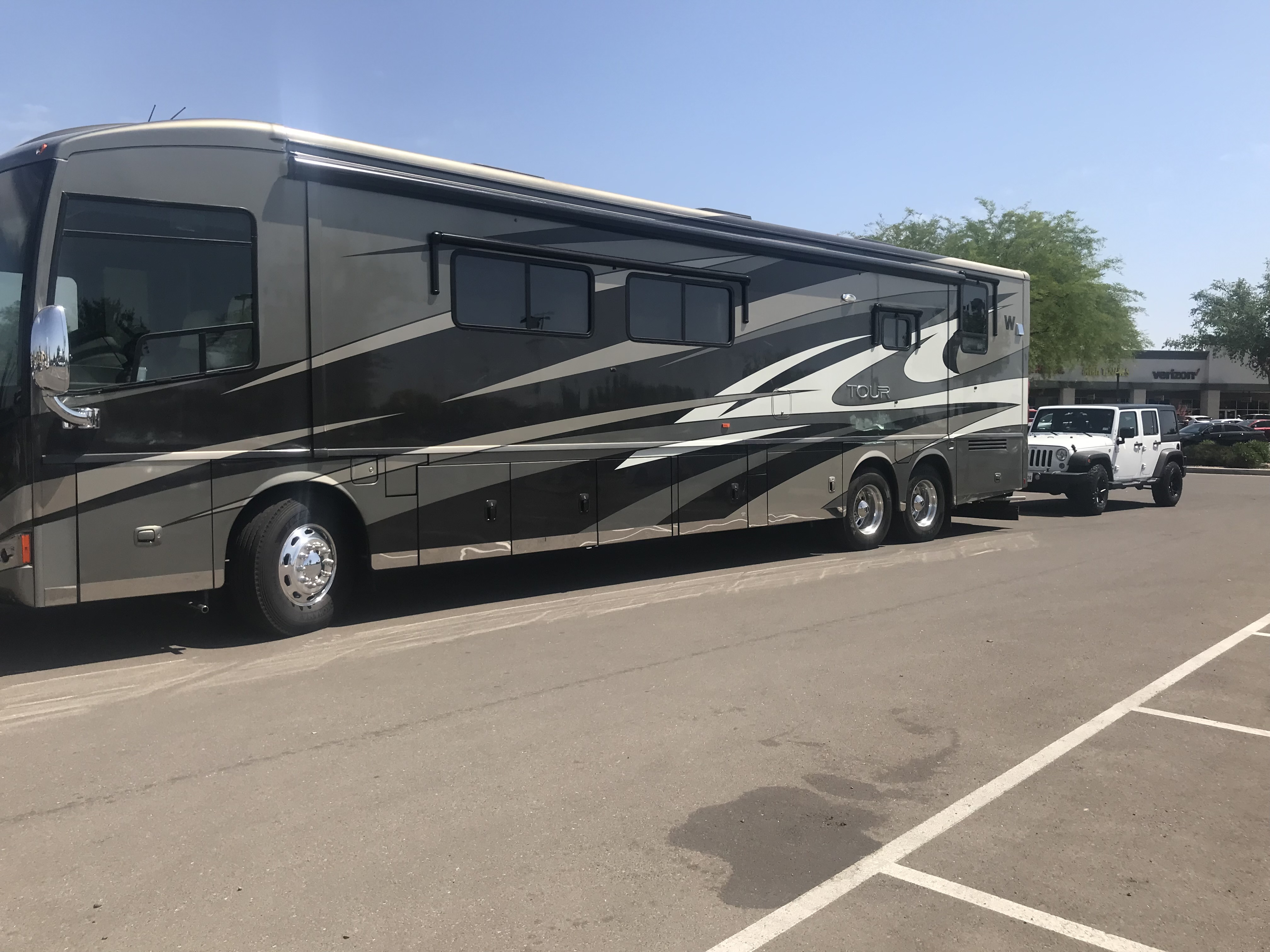 2013 Winnebago TOUR 42QD RV