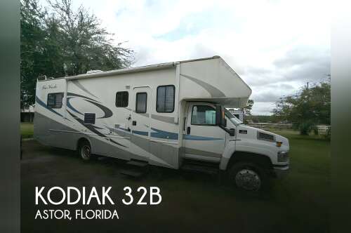 2008 Four Winds Kodiak 32B in astor FL