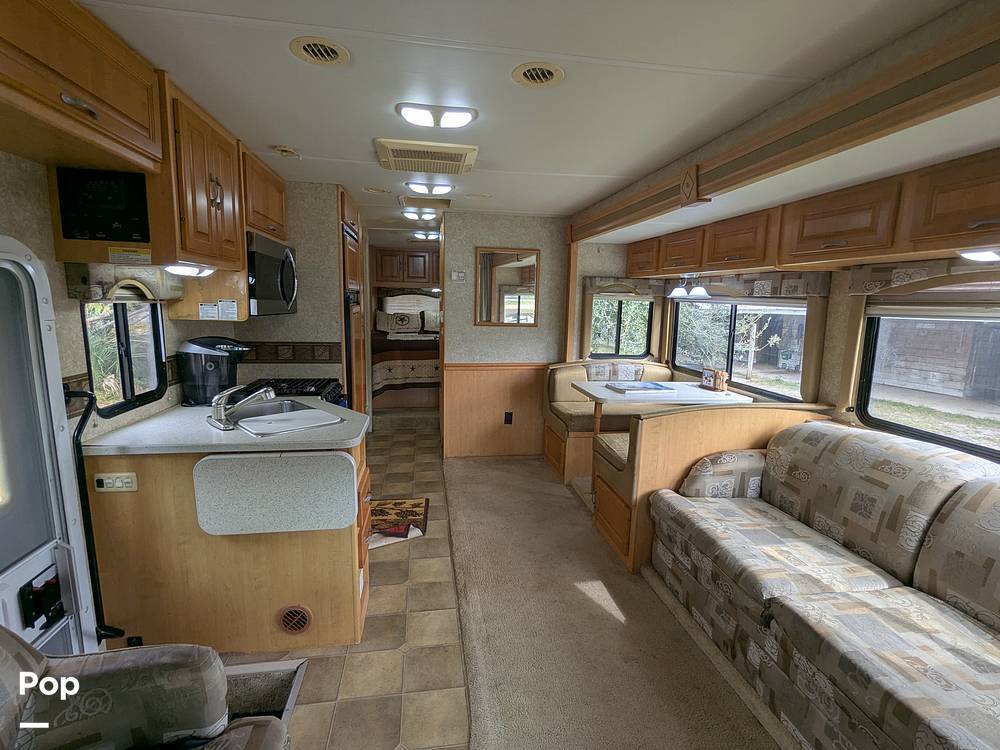 2008 Four Winds Kodiak 32B in astor FL